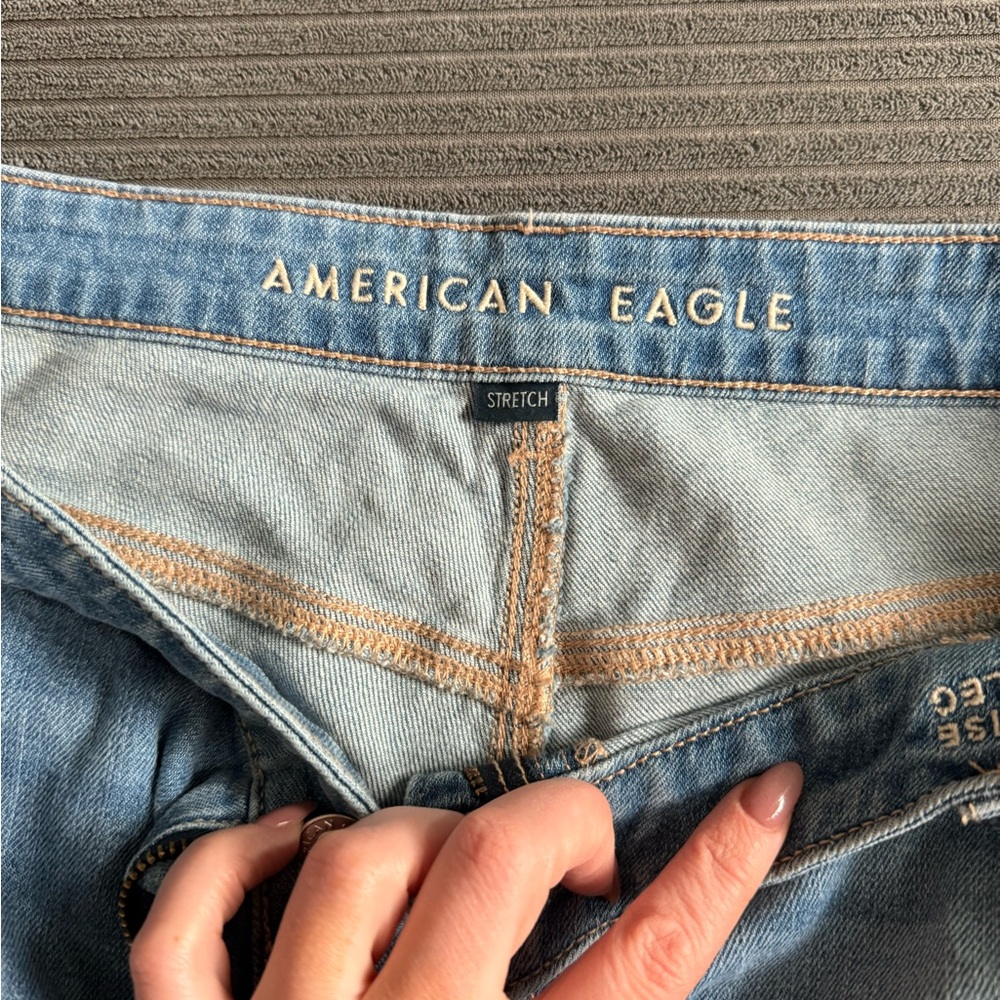 American Eagle Outfitters Light Blue Stretch Denim - Picture 2 of 5